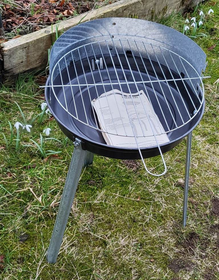 Vintage Basic Bbq - New Condition 