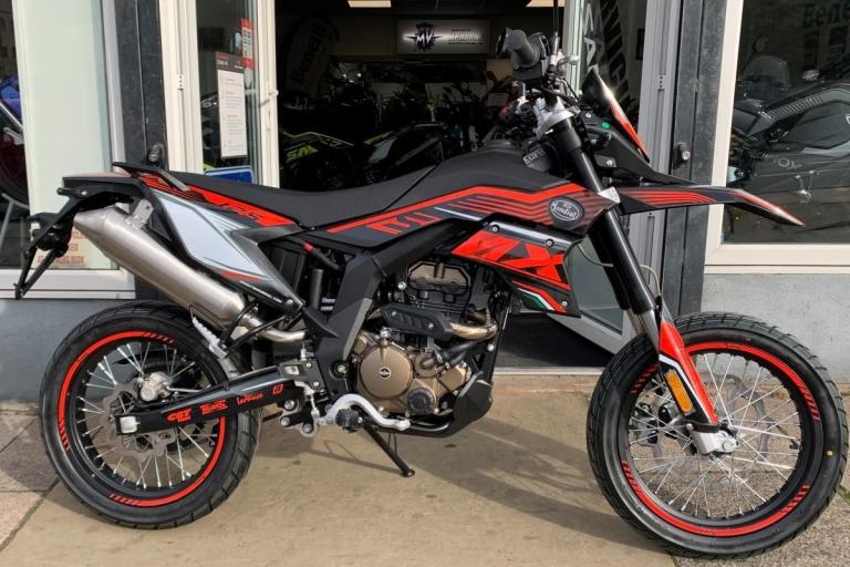 Mondial SMX Motard 125 ABS 