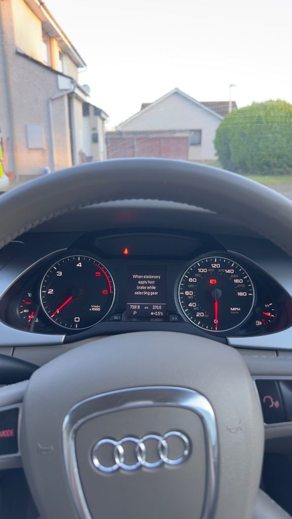 Audi, A4, Saloon, 2010, Semi-Auto, 1968 (cc), 4 doors