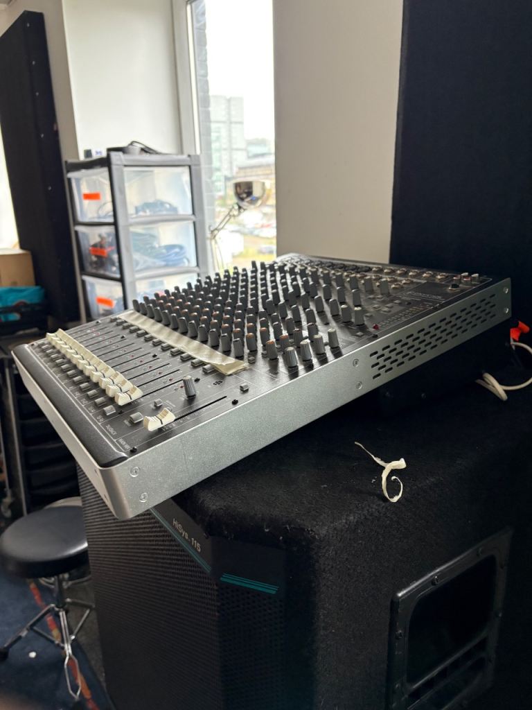 Mackie Onyx 1620i FireWire Mixing Desk / Interface