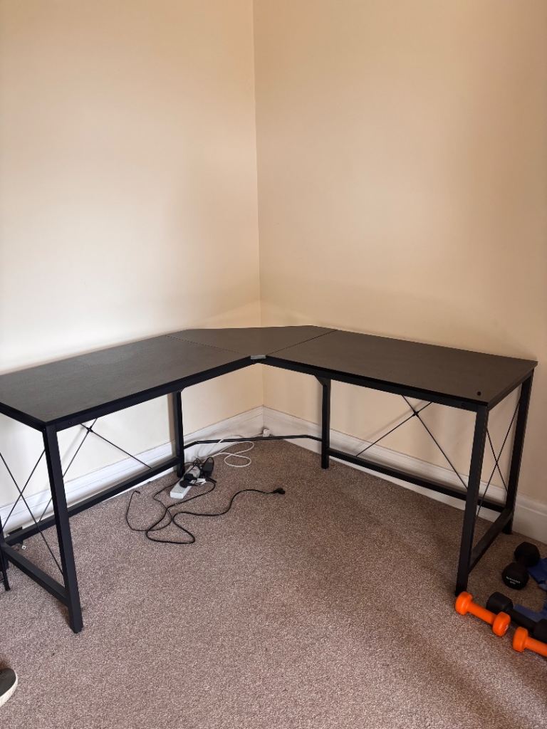 Black Corner Desk L-Shaped Computer Table – Good Condition