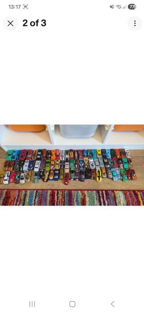 HOT WHEELS ULTIMATE GARAGE WITH 80 CARS
