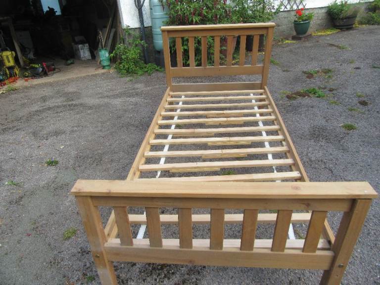 3ft Solid Pine Single Bed Frame with Slats