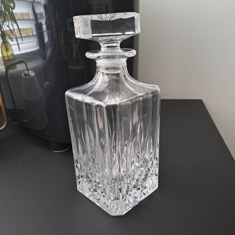 Crystal whiskey square decanter