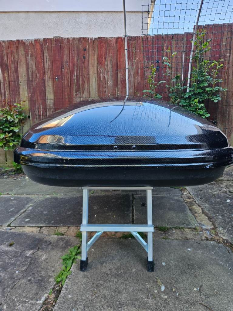 For sale Halfords roof box 300l 