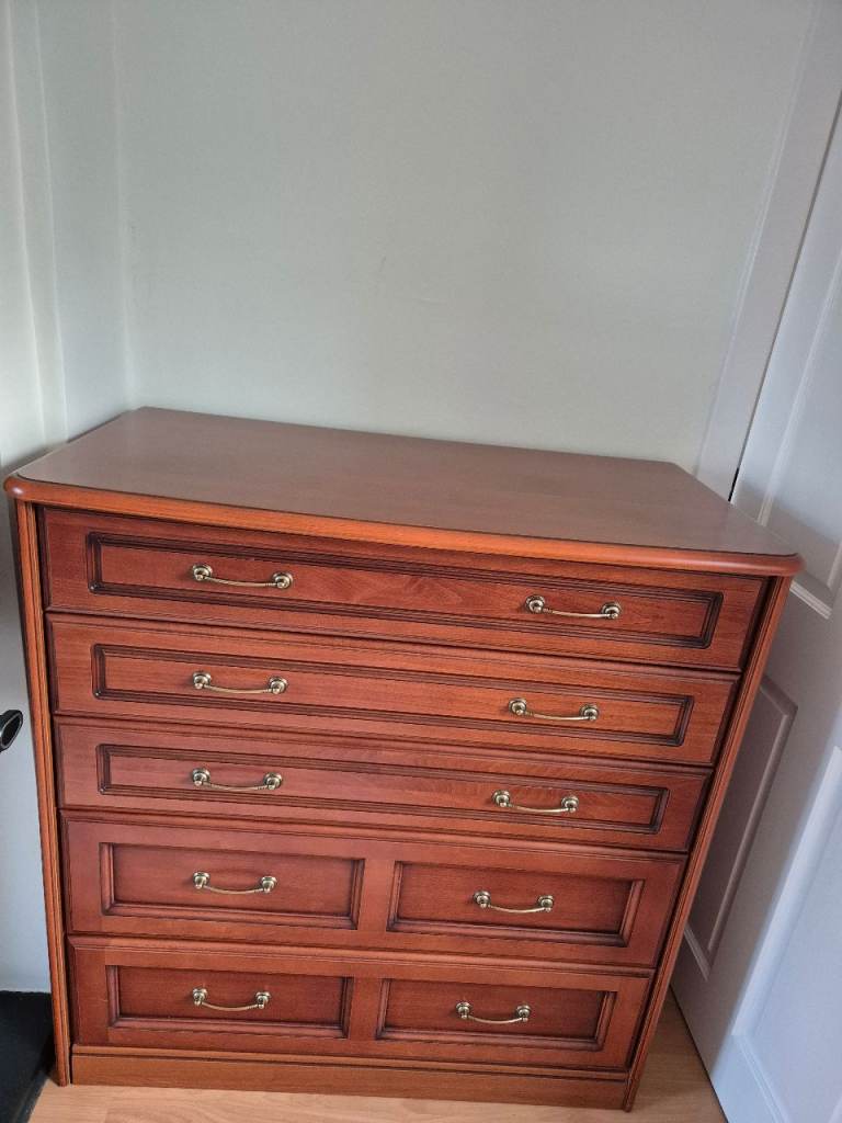 5 drawers dresser (disassembled)