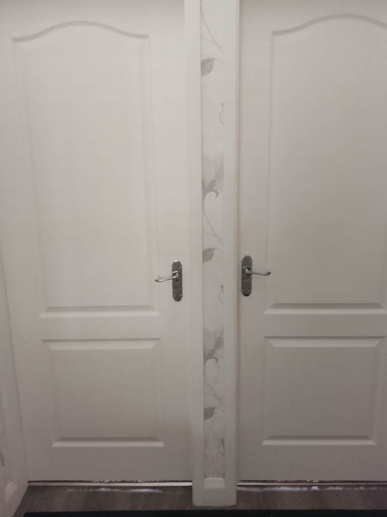 6 white internal doors  