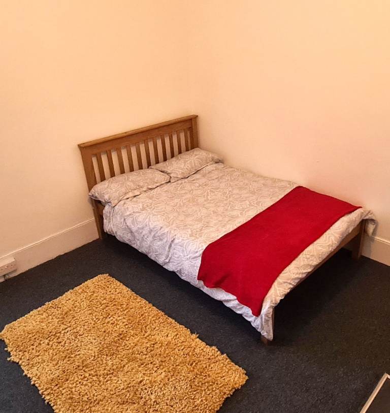 Studio flat - Shirley - BILLS INC - Available 17th July 2026