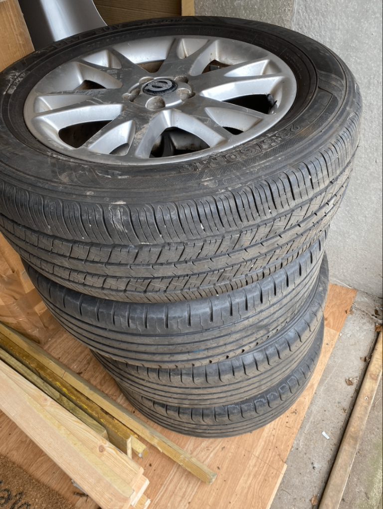 Volvo XC90 MK1 set of Tyres & rims (x4)