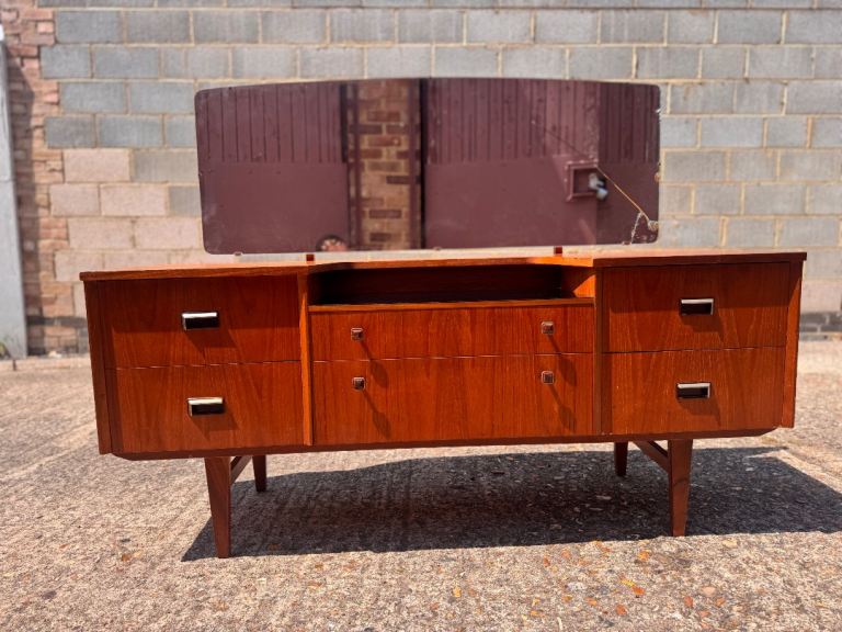 Vintage 1970s Mid-Century Modern Sideboard with Drawers