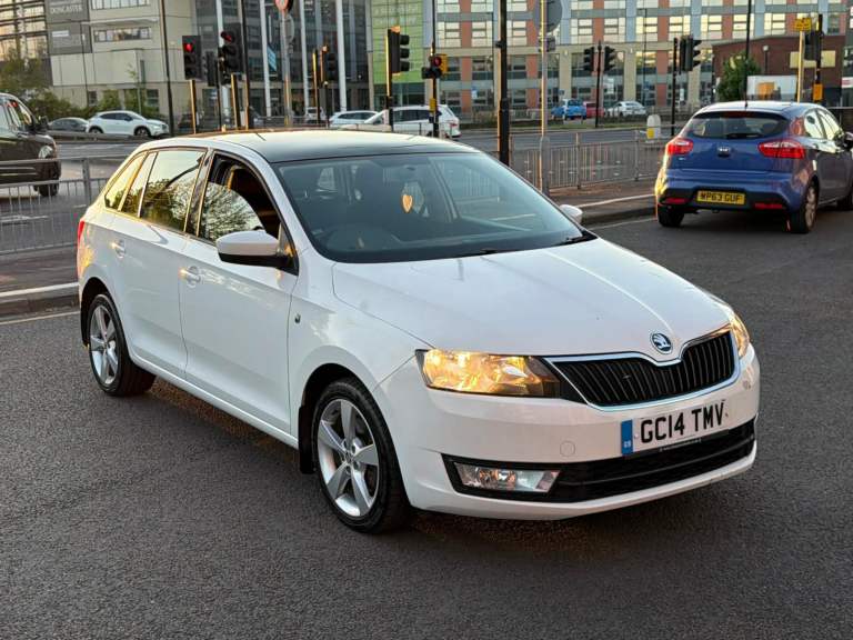 Skoda, RAPID SPACEBACK, Hatchback, 2014, Manual, 1598 (cc), 5 doors
