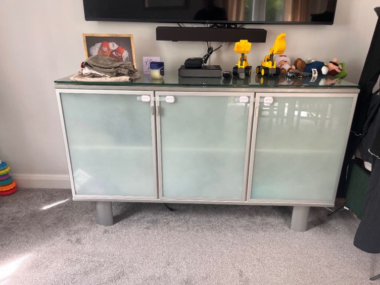 Lovely tv stand / cabinet 