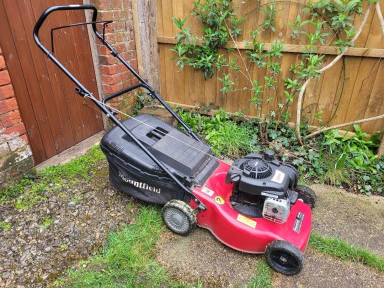 Mountfield HP185 petrol lawn mower