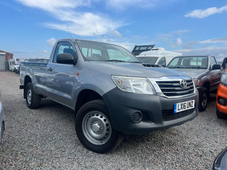 2016 Toyota Hilux Active Pick Up 2.5 D-4D 4WD 144 FSH PICK UP Diesel Manual