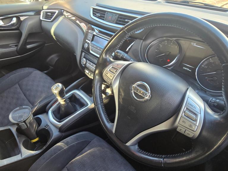 2014 Nissan Qashqai 1.2 DiG-T Acenta 5dr HATCHBACK Petrol Manual