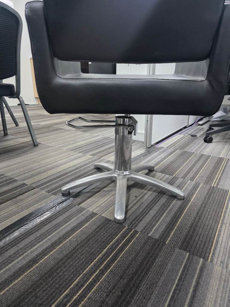 Barber / Salon Chair 