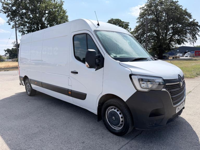 2020 Renault Master LM35dCi 135 Business Medium Roof Van PANEL VAN Diesel Manual