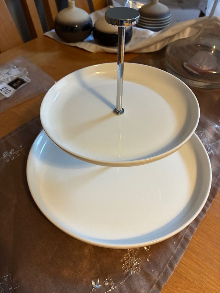 Cake stands