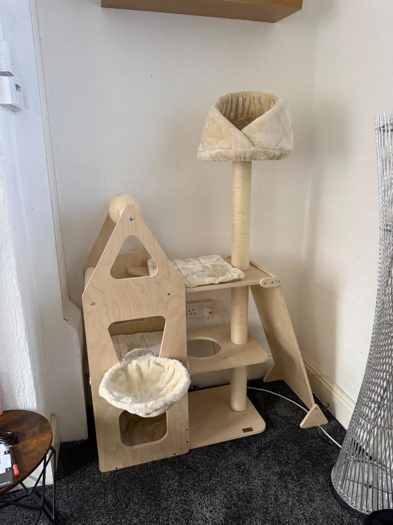 Scratch post 