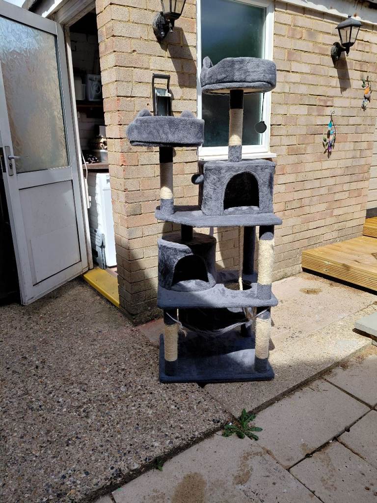 Cat tree