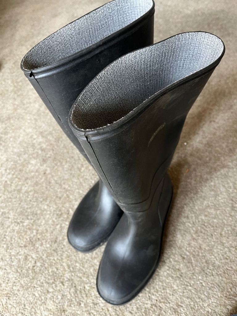 Wellington boots size 40 in black