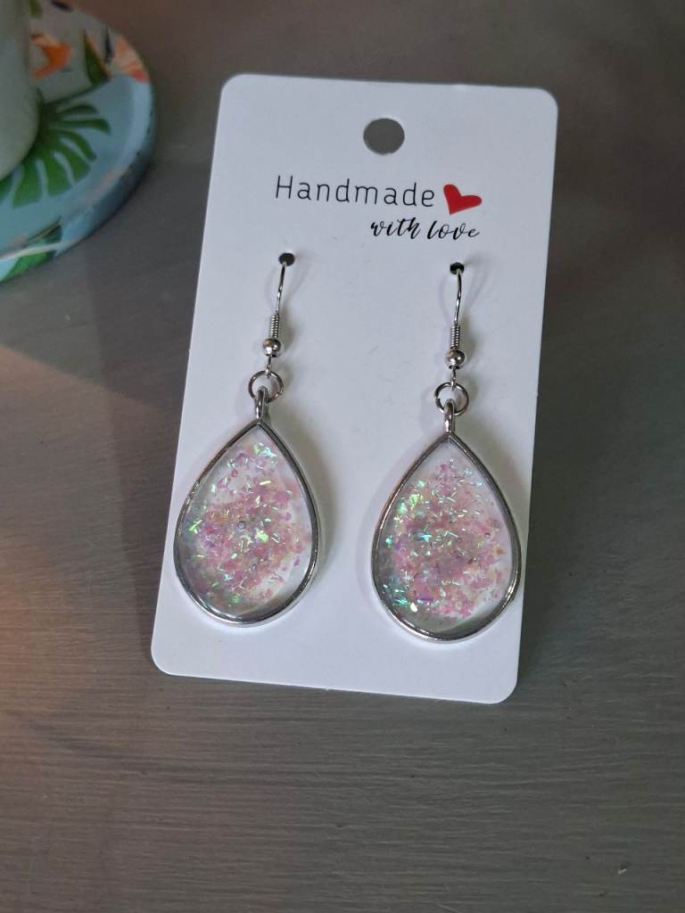 Resin tear drop earrings 