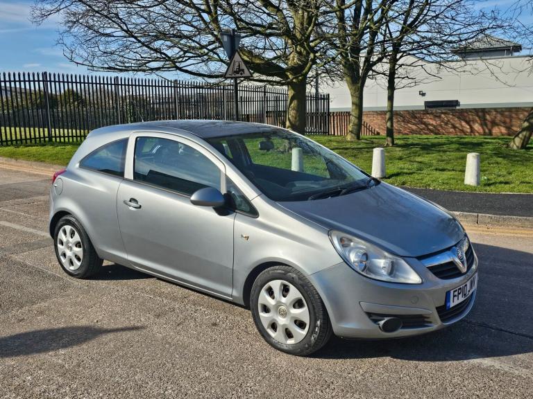 2010 Vauxhall Corsa 1.4i 16V [100] Exclusiv 3dr [AC] HATCHBACK Petrol Manual