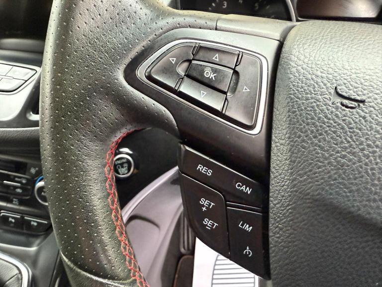 2019 Ford Kuga 1.5T EcoBoost ST-Line Euro 6 (s/s) 5dr HATCHBACK Petrol Manual