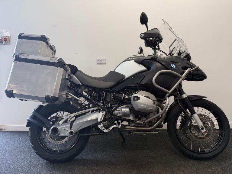 BMW R1200GS ADVENTURE ** 12 MONTH MOT - FULL LUGGAGE - SPOT LIGHTS **