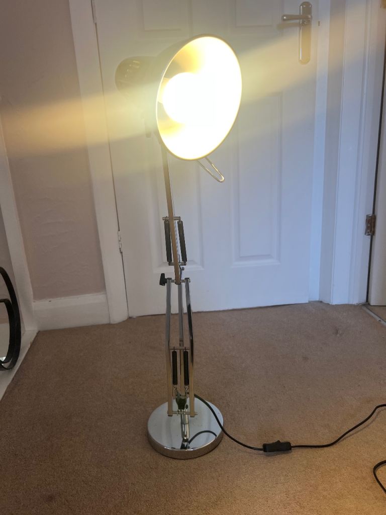 Elliott desk lamp 