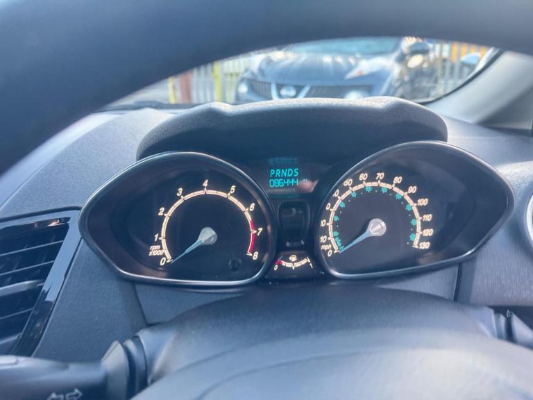 2014 Ford Fiesta 1.6 Zetec 5dr Powershift HATCHBACK PETROL Automatic