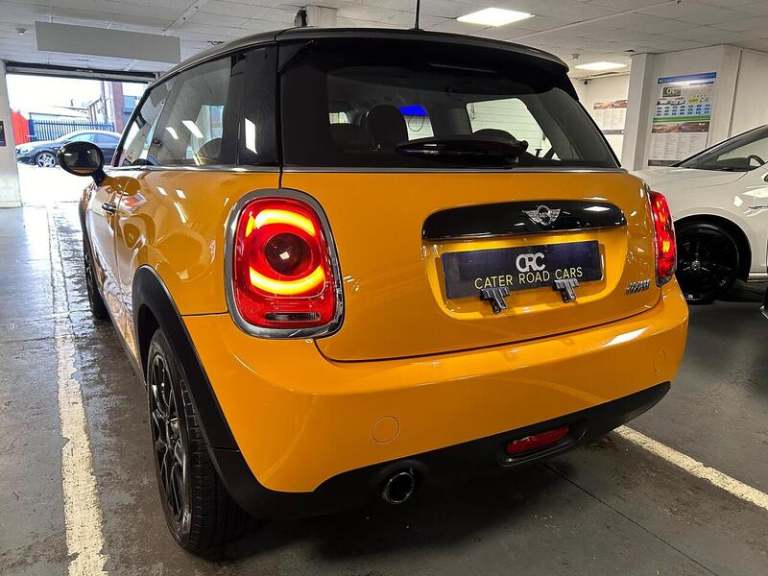 2017 MINI Hatch 1.5 Cooper Hatchback 3dr Petrol Manual Euro 6 (s/s) (136 ps) Hatchback Petrol Manual