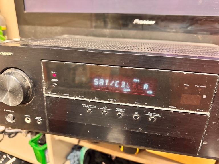 pioneer   home cinema VSX529k amplifier and speakers