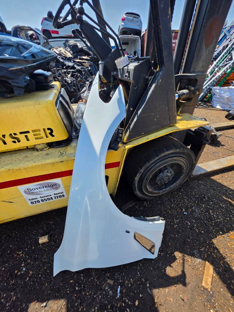 BMW 5 Series G30 G31 Right Driver Side Wing Fender white Breaking Parts 
