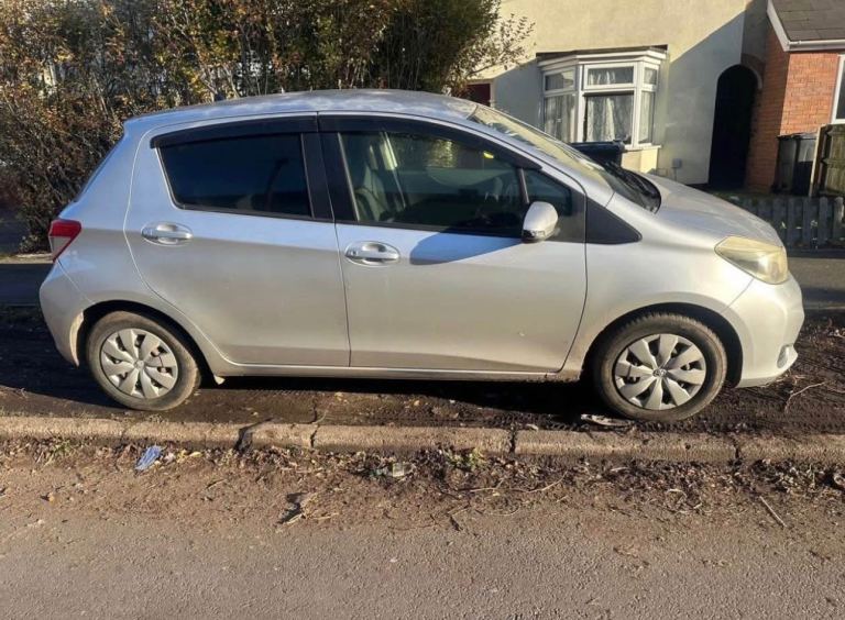 Toyota, 2012, 1320 (cc)