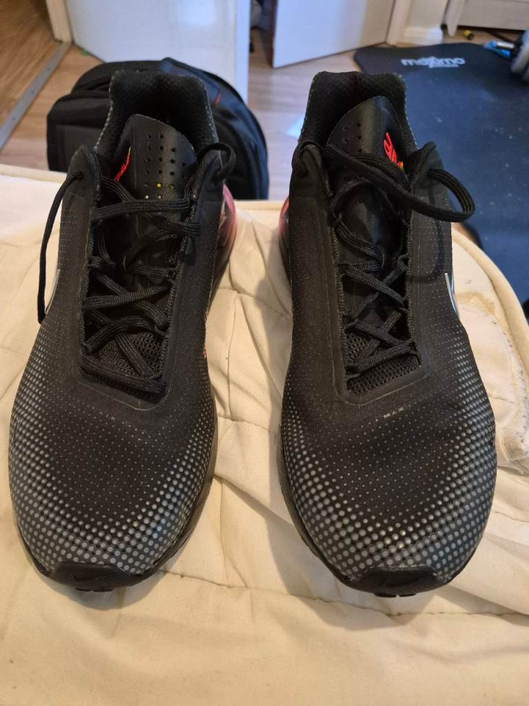 nike air phoenix uk 10 need gone asap need quick cash offers welcome
