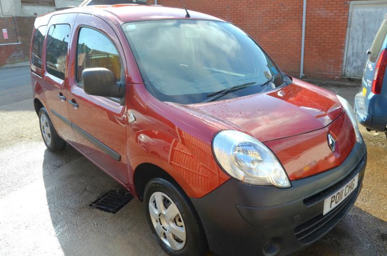 2011 Renault Kangoo 1.6 Extreme 5dr Auto MPV Petrol Automatic