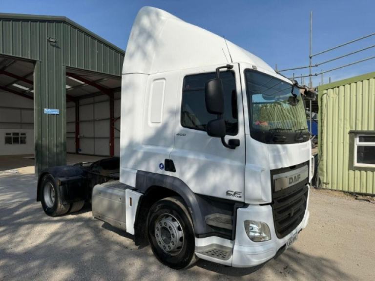DAF CF 400 4x2 MANUAL GEARBOX TRACTOR UNIT