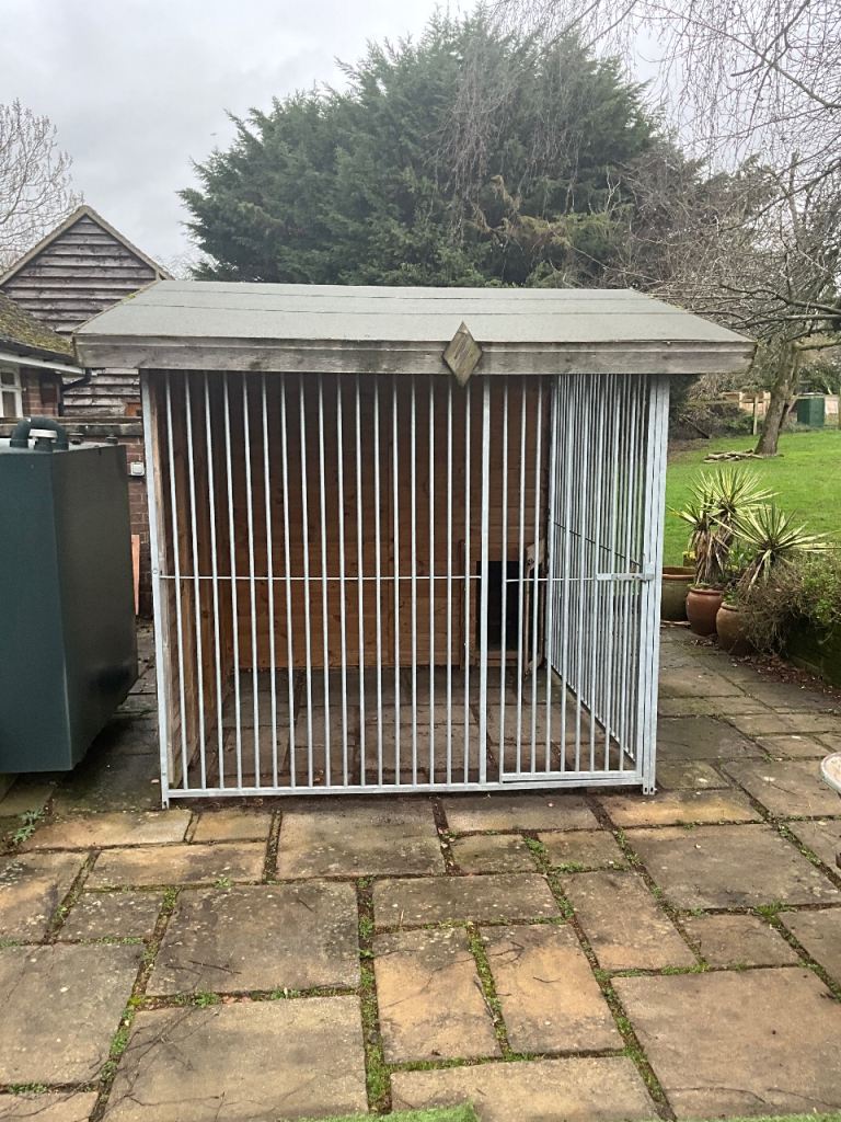 Dog kennel