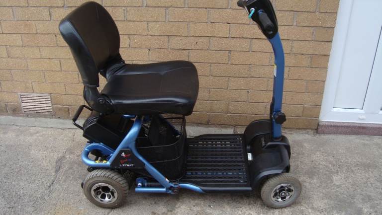 Blue Mobility Scooter – Good Condition, Ready to Go