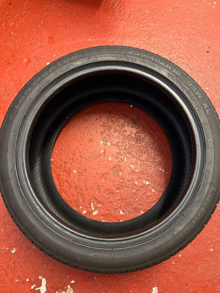 Lanvigator 255/40/18 XL