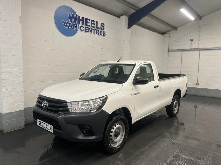 2020 Toyota Hilux 2.4 D-4D Active Narrow Body Pickup 2dr Diesel Manual 4WD Euro 6 (150 ps) Pickup...