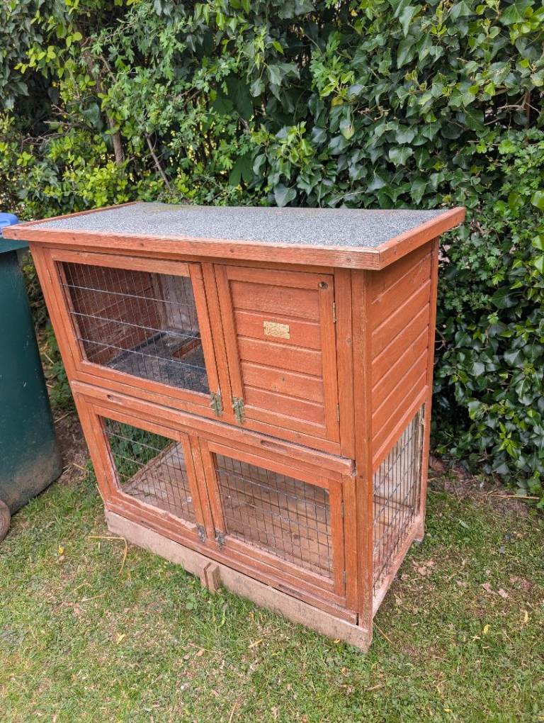 Rabbit hutch 