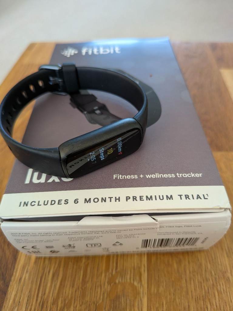 Fitbit luxe black watch
