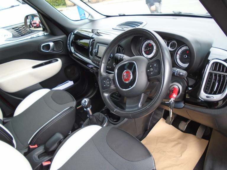 FIAT 500L 1.6 500l Trekking My15 1.6 Multijet 120hp Trekking 2016