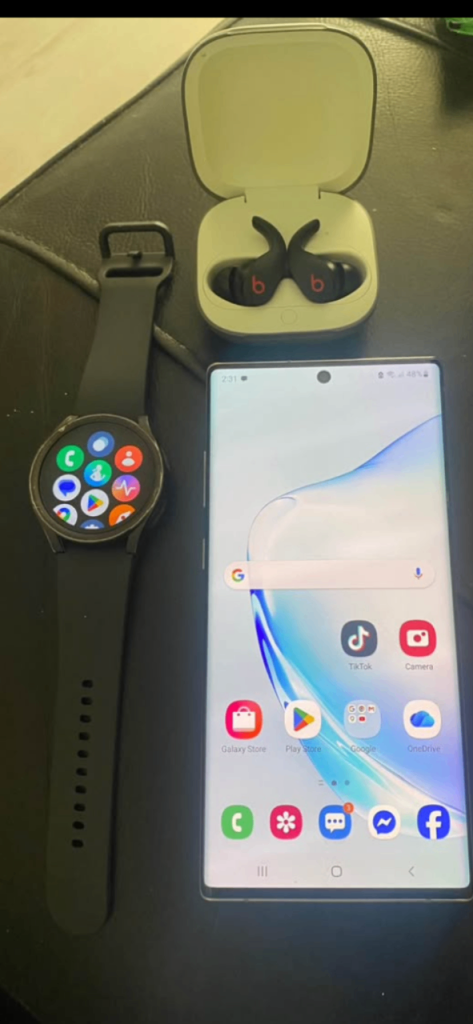Samsung Galaxy note 10+5g 128gb unlocked with beats fit pro and Samsung Galaxy watch 6 can deliver 
