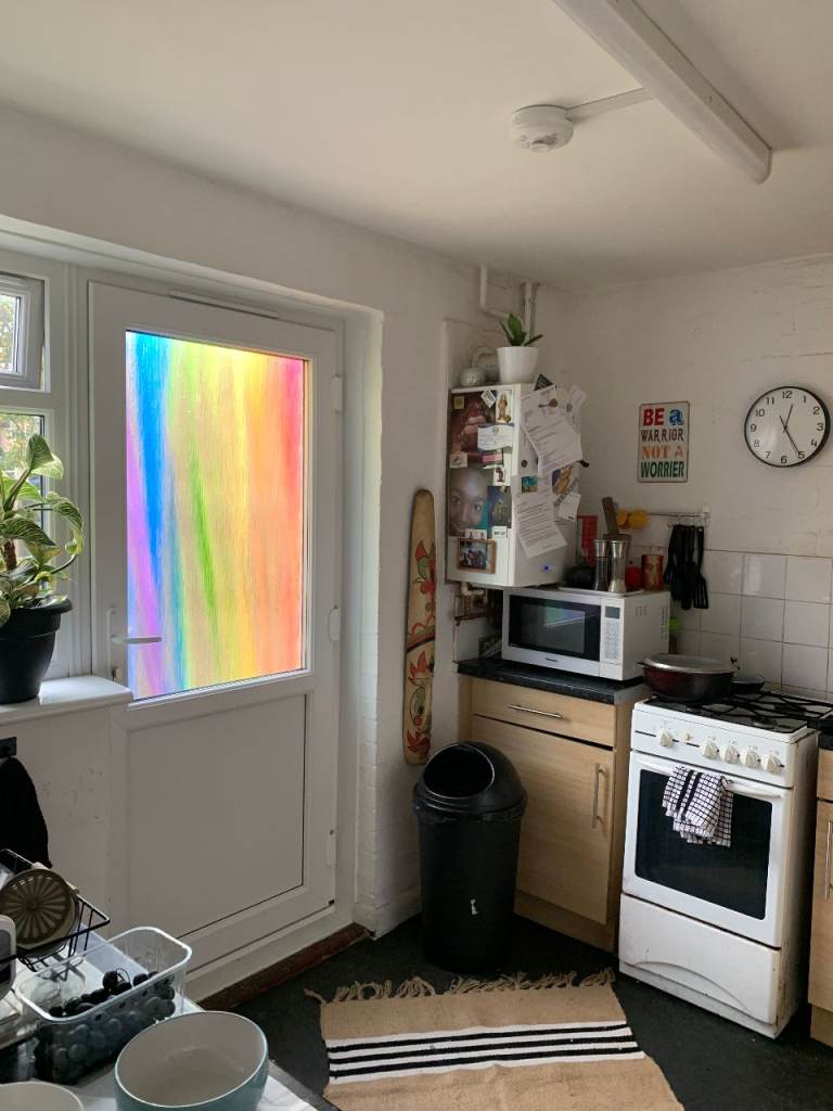 BRIGHT DOUBLE ROOM FOR RENT 