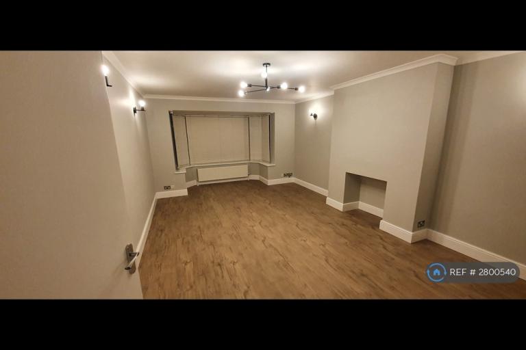 2 bedroom flat in Westgate Road, Beckenham, BR3 (2 bed) (#2800540)