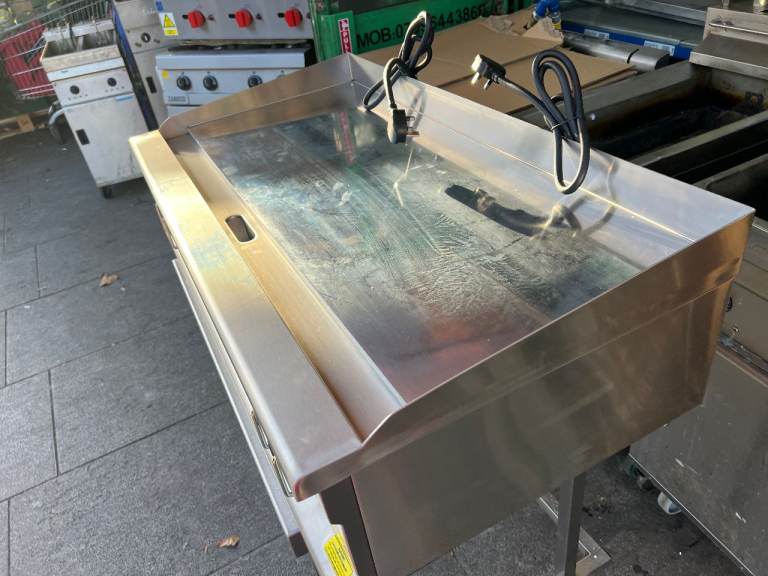 NEW ELECTERIC 1 PHASE CHROME 1 M LONG FLAT GRILL CATERING COMMERCIAL KITCHEN FAST FOOD 