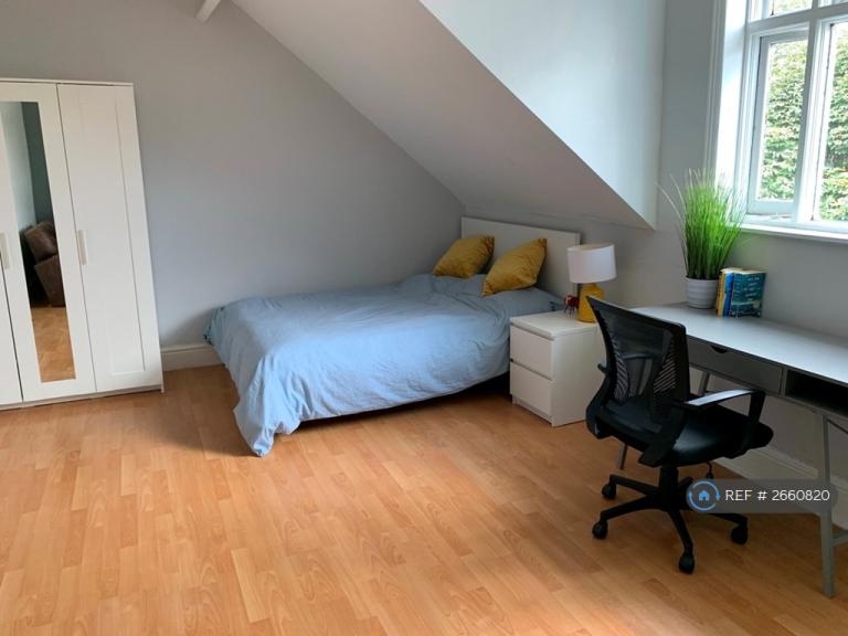 6 bedroom house in Daneshill Road, Leicester, LE3 (6 bed) (#2660820)